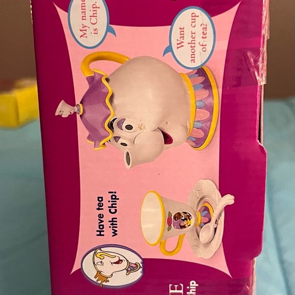 Belle Disney Princess “Once Upon A Tea Time” Interactive Tea Set RARE - Picture 2 of 3
